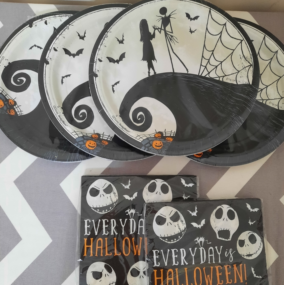 Nightmare before christmas paper plates and napkin